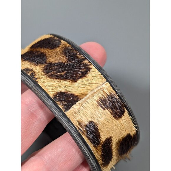 RJ Graziano Faux Fur Cheetah Animal Print Wide Bangle Bracelet 8" - Picture 6 of 11